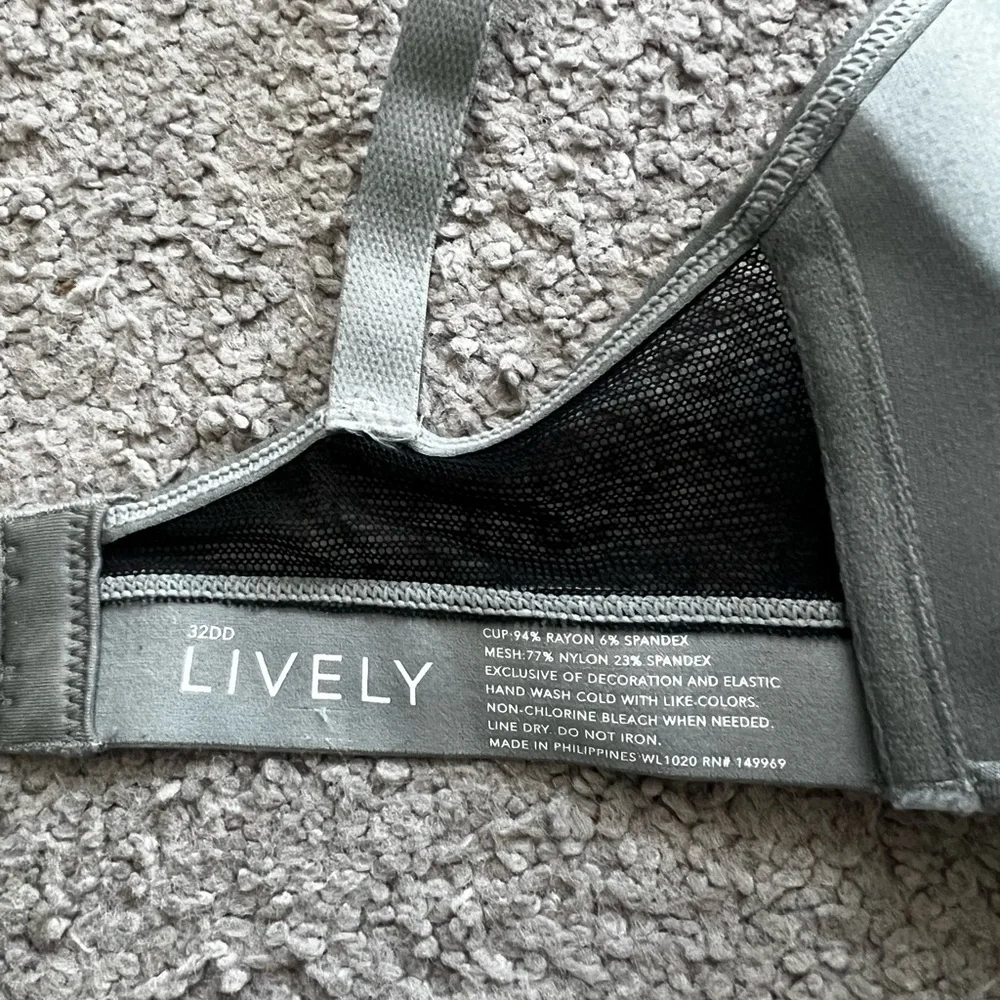 Lively No Wire Push-up - Gray and Black Women's Bra - Picture 4 of 4